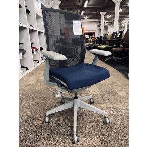 Haworth Very Task Chair (Blue/Silver)