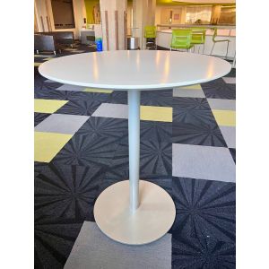 30" Round Bar Height Cafe Table