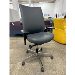 Knoll Remix Conference Chair (Grey/Chrome)