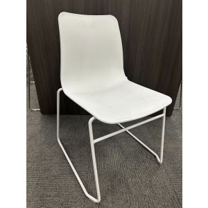 NaughtOne Polly Sled  Base Stack Chair (Whtie)