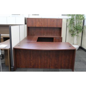 New Offices To Go U-Shaped Desk W/Hutch