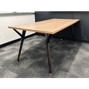 Teknion Upstage Y Desk - 78" x 35"