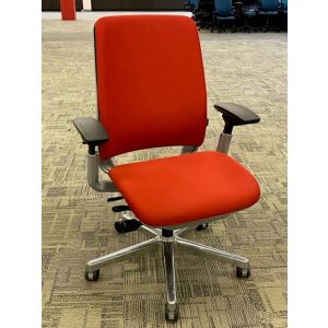 Pre-Owned Steelcase Amia Task Chair (Red/Platinum / Chrome)