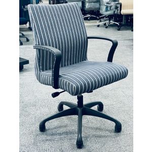 Steelcase Chord Mid Back Conference Chair (Blue/Grey Striped)
