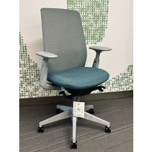 Haworth Soji Task Chair (Blue/Platinum)