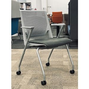 Haworth Very Side Chair w/ Casters (Grey/Grey)
